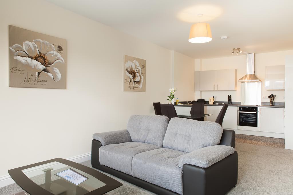 Guild House Apartment Swindon Bagian luar foto