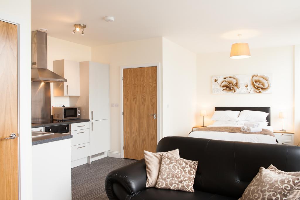 Guild House Apartment Swindon Bagian luar foto