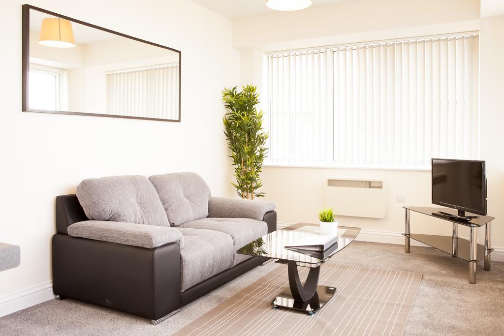 Guild House Apartment Swindon Bagian luar foto