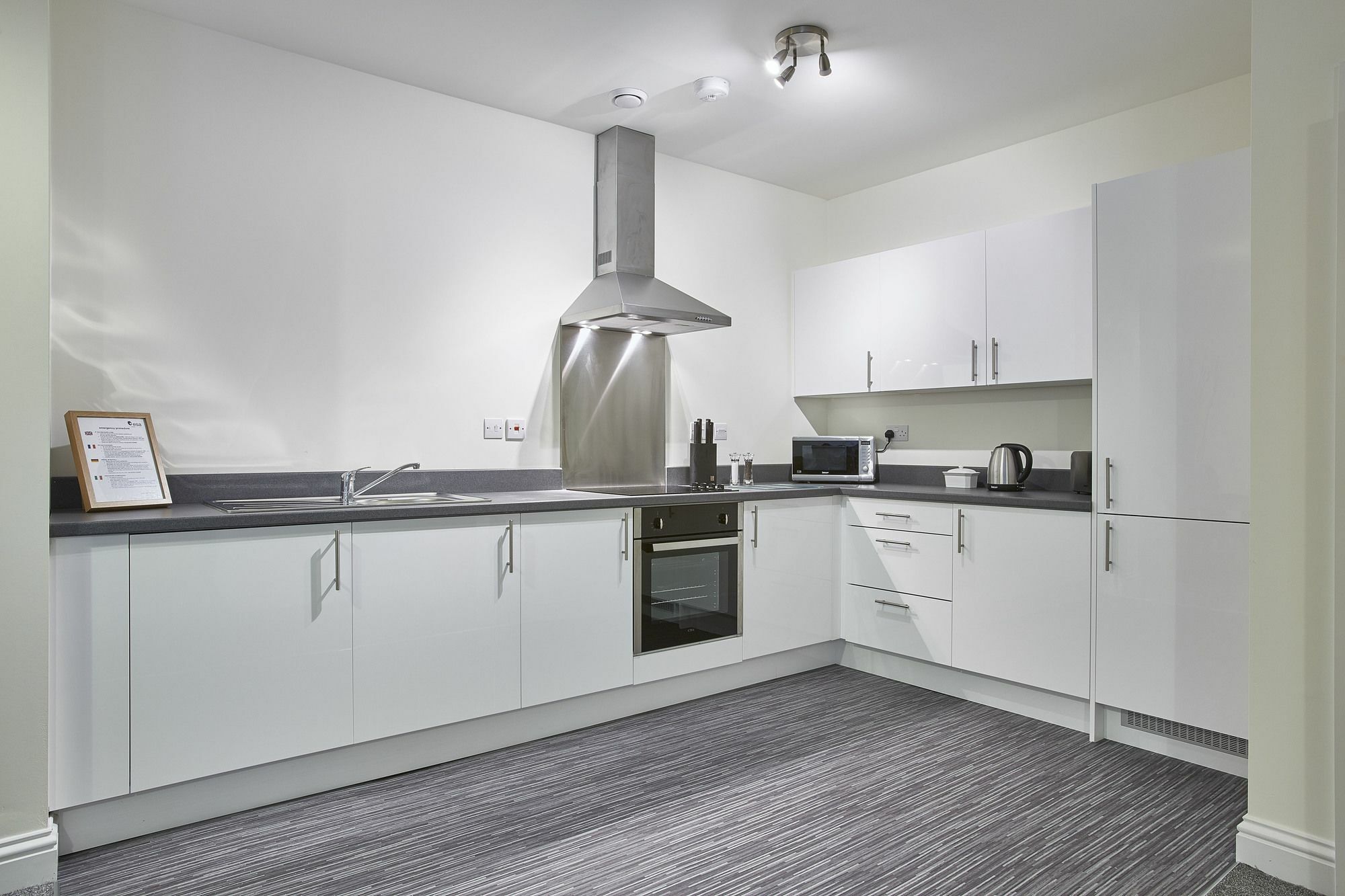 Guild House Apartment Swindon Bagian luar foto